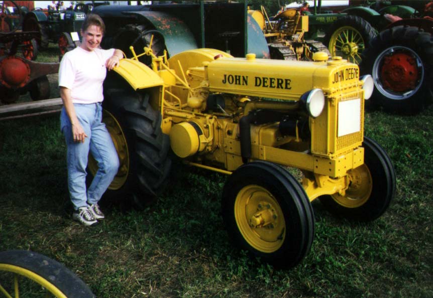 Yellow Deere
Cathy liked this yellow John Deere tractor a lot.

