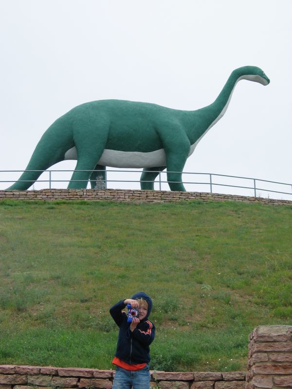 Picture taking^2
Here we take a picture of William taking a picture of us taking a picture of a Brontosaurus and William taking a picture of us taking a...
